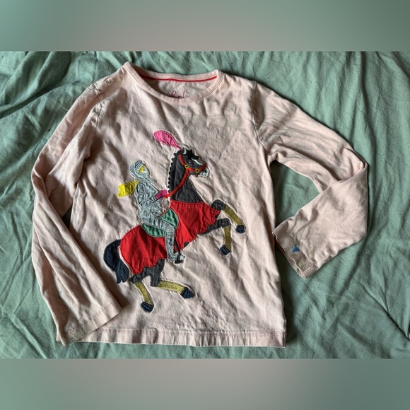 Mini Boden Knight Graphic Long Sleeve Shirt - Light Pink 6-7 - Picture 1 of 7